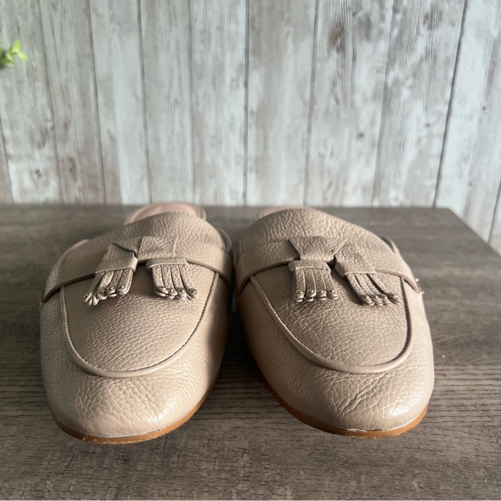 Kate Spade Taupe Berkeley Pebbled Leather Mules Tassels Preppy Classic 10 - Picture 2 of 7